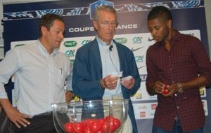 Michel Bastos participe au tirage