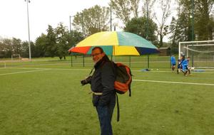 Le parapluie tient tout seul,
bravo Hervé !